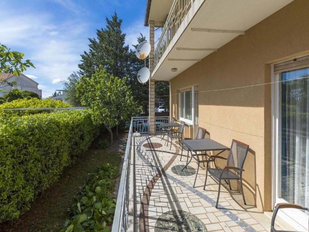 Apartment Tara I Selce Bagian luar foto