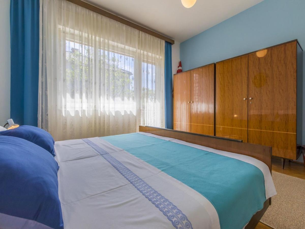 Apartment Tara I Selce Bagian luar foto