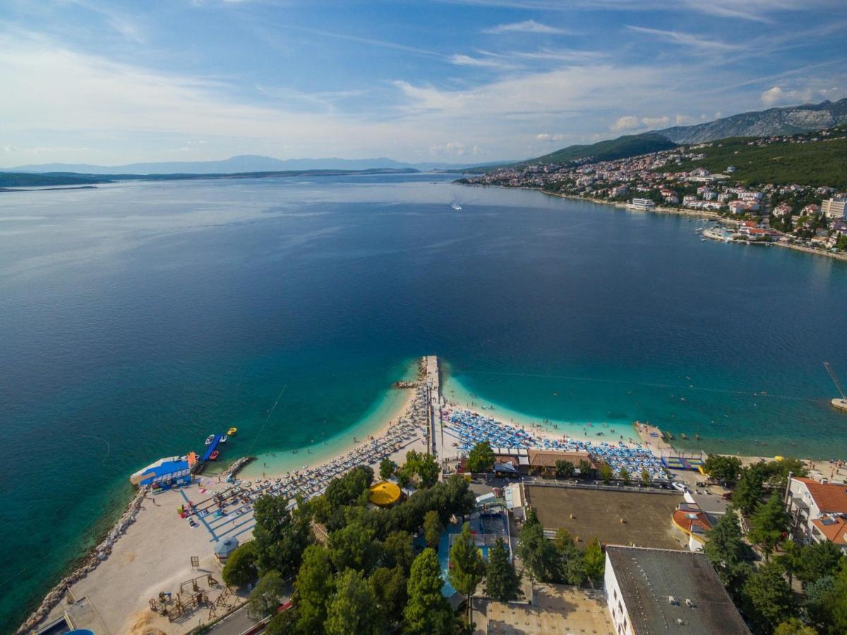 Apartment Tara I Selce Bagian luar foto